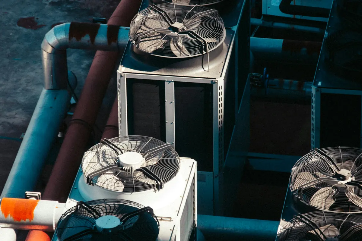 Rooftop air conditioning condensing units